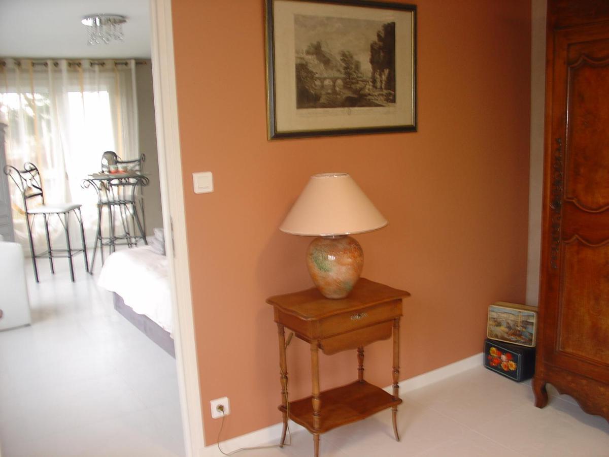 Chambre D'Hotes Bellevue Bressuire Exterior foto